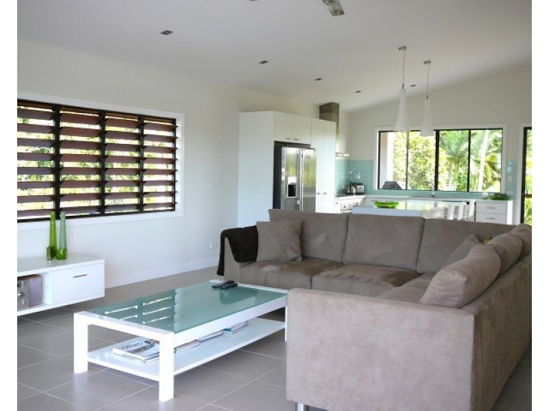 15 Pioneer Street, Bingil Bay QLD 4852