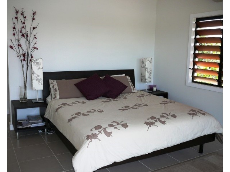 15 Pioneer Street, Bingil Bay QLD 4852