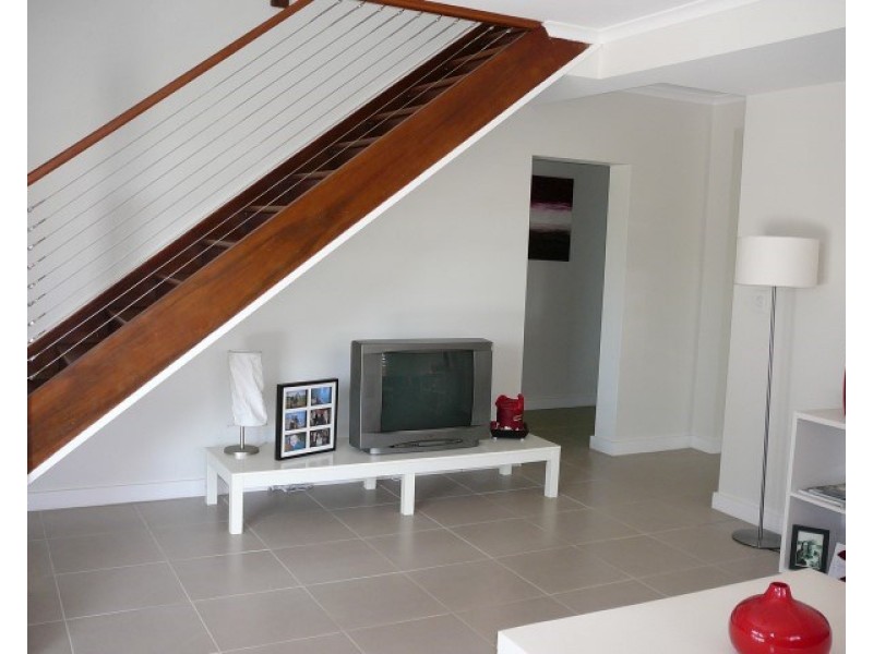 15 Pioneer Street, Bingil Bay QLD 4852