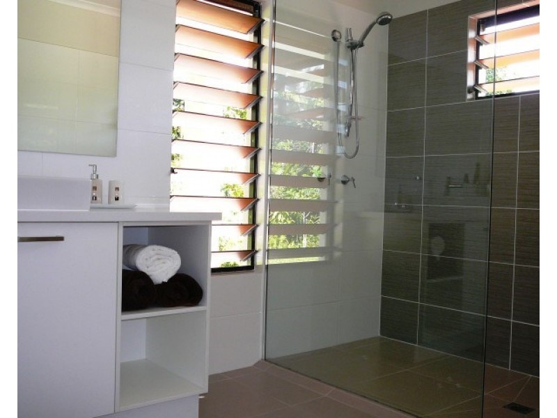 15 Pioneer Street, Bingil Bay QLD 4852