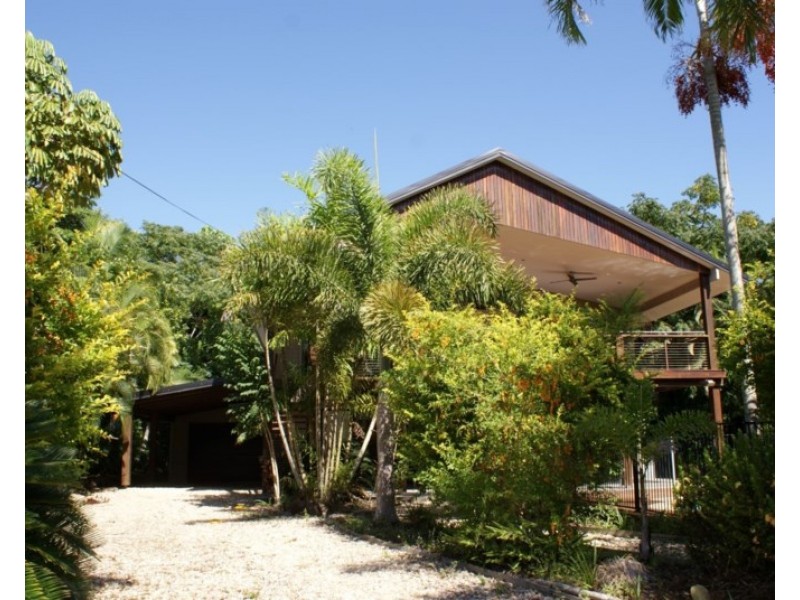 15 Pioneer Street, Bingil Bay QLD 4852
