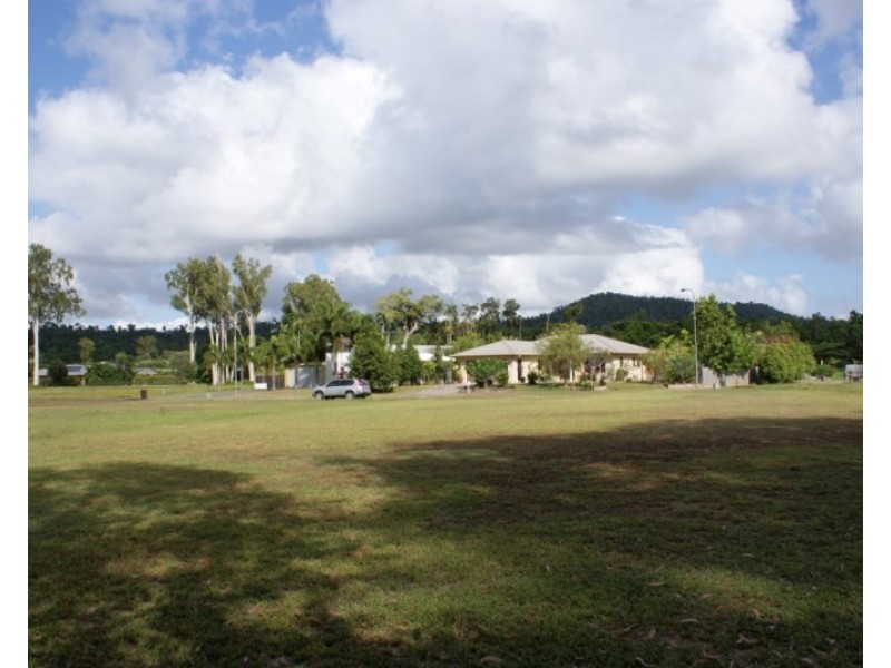 44 Sanctuary Crescent, Wongaling Beach QLD 4852