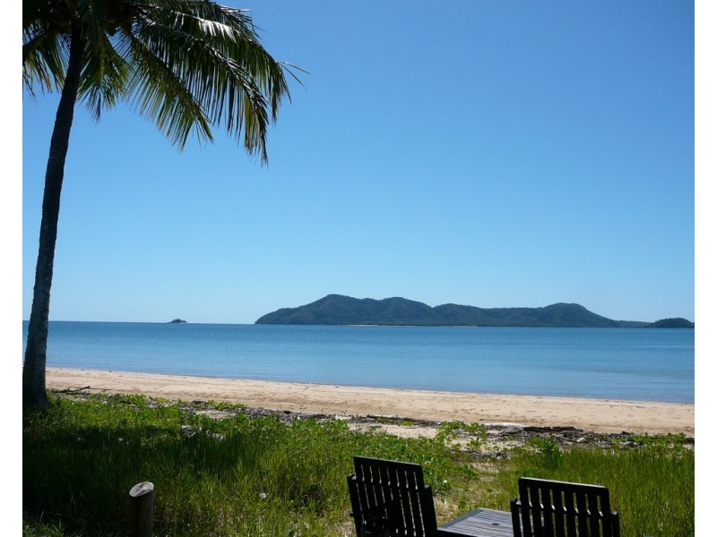 26 Kennedy Esplanade, South Mission QLD 4852