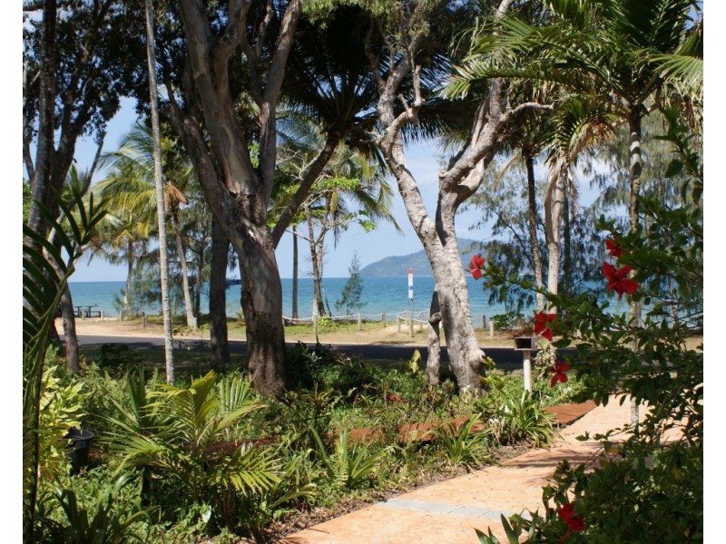 26 Kennedy Esplanade, South Mission QLD 4852