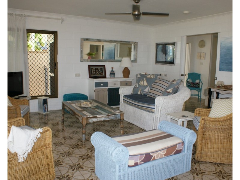 26 Kennedy Esplanade, South Mission QLD 4852