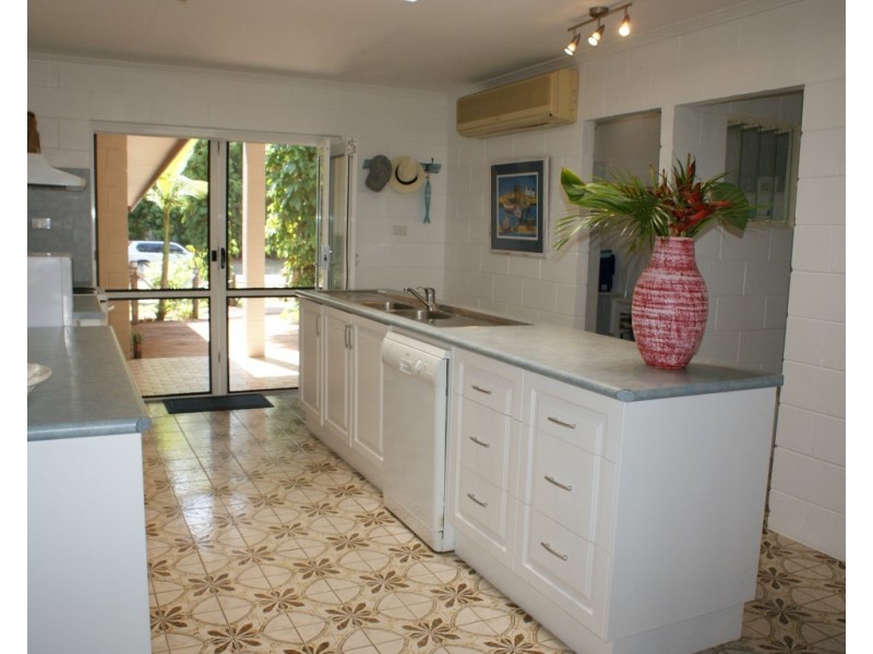 26 Kennedy Esplanade, South Mission QLD 4852