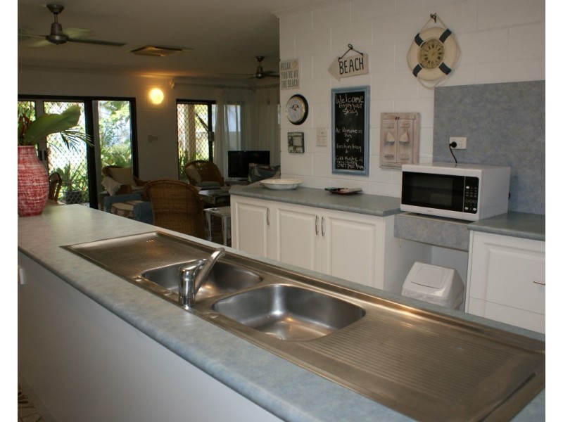 26 Kennedy Esplanade, South Mission QLD 4852