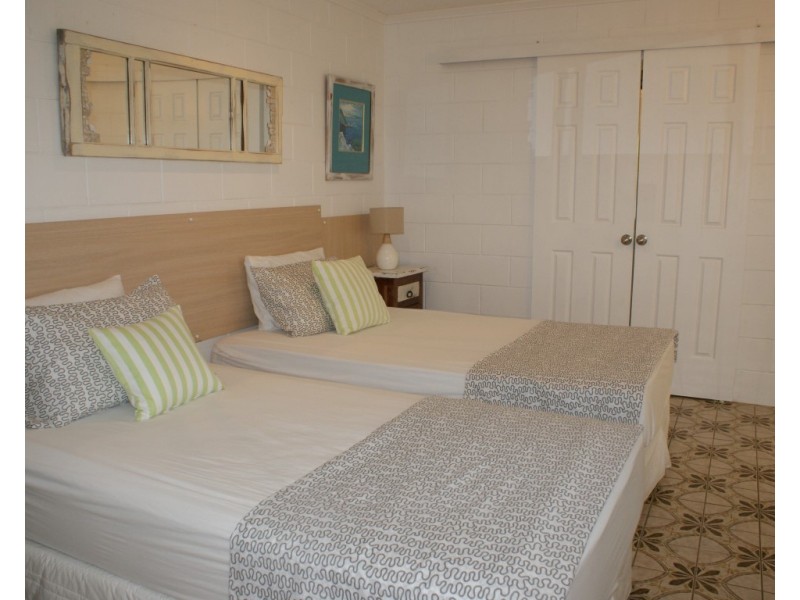 26 Kennedy Esplanade, South Mission QLD 4852