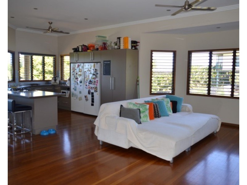 39 Dunkalli Crescent, Wongaling Beach QLD 4852