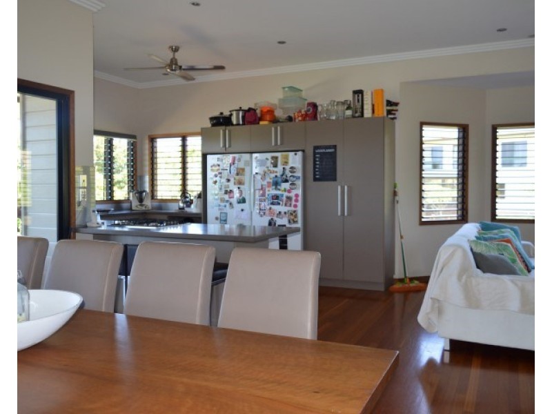 39 Dunkalli Crescent, Wongaling Beach QLD 4852