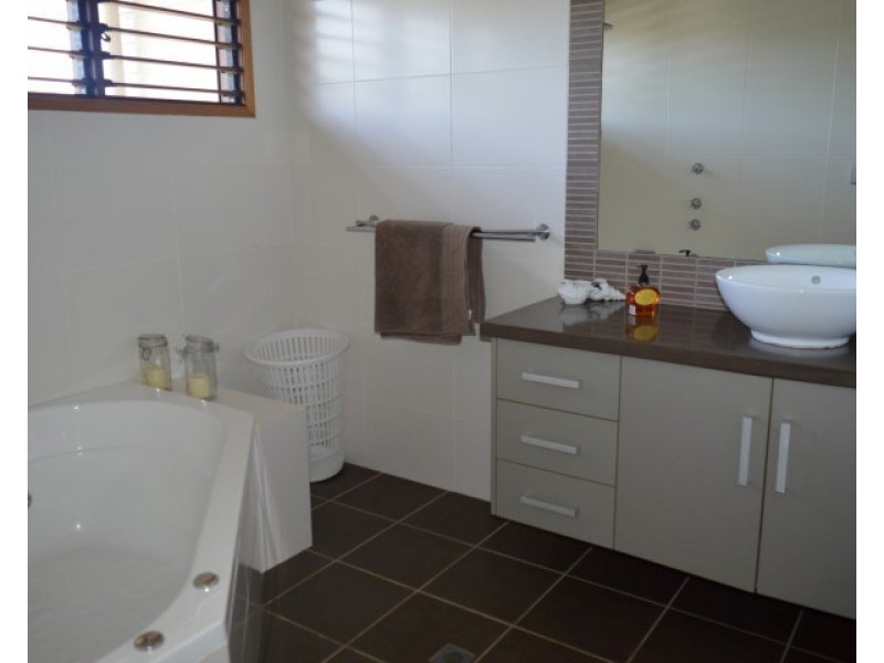 39 Dunkalli Crescent, Wongaling Beach QLD 4852