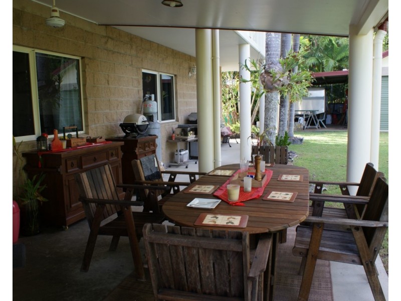 35 Taylor Street, Kurrimine Beach QLD 4871