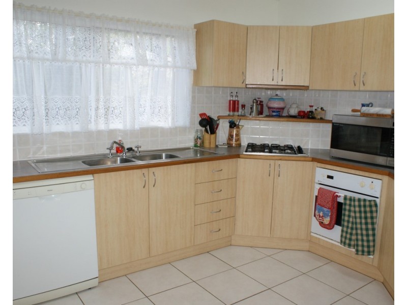 35 Taylor Street, Kurrimine Beach QLD 4871