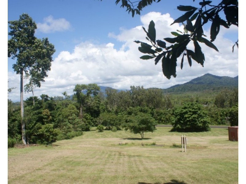 25 Riverside Terrace, South Mission QLD 4852