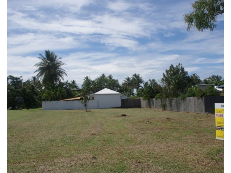 8 Southward Street, Mission Beach QLD 4852