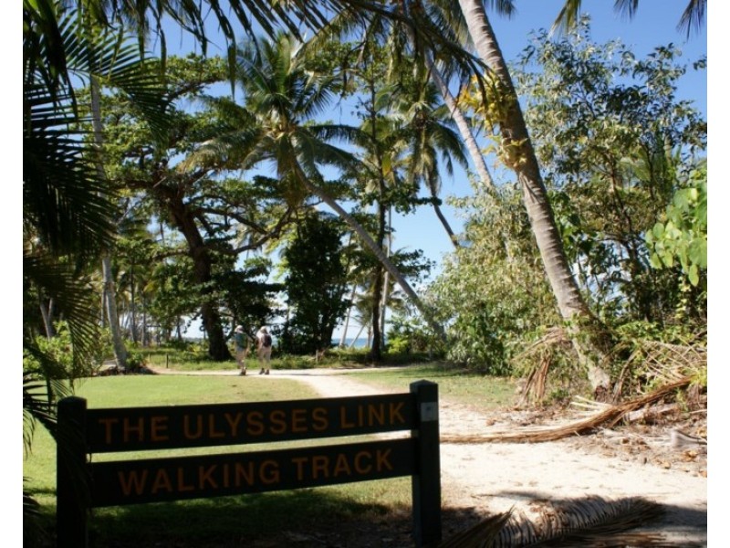 8 Southward Street, Mission Beach QLD 4852