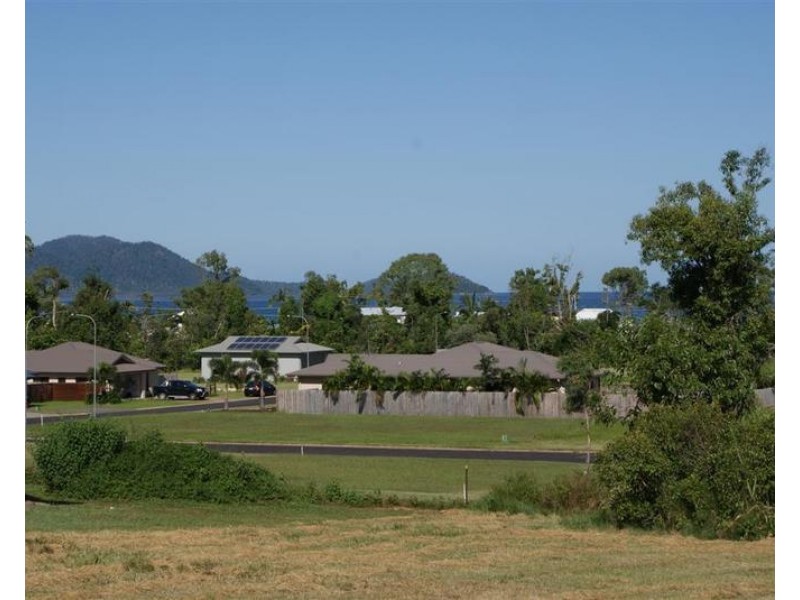 16 Admiralty Street, South Mission QLD 4852