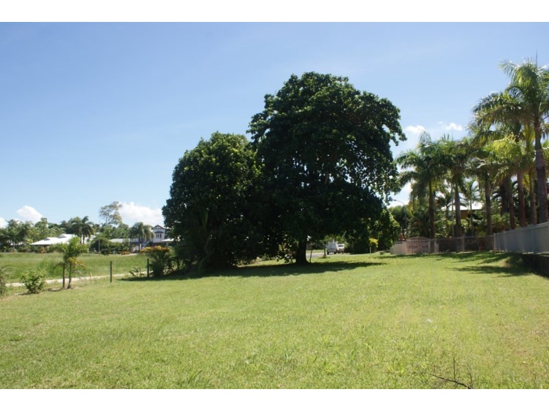 17 Conch Street, Mission Beach QLD 4852