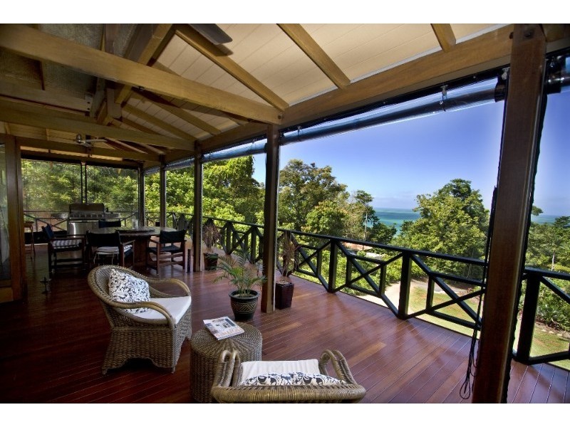 Mission Beach QLD 4852