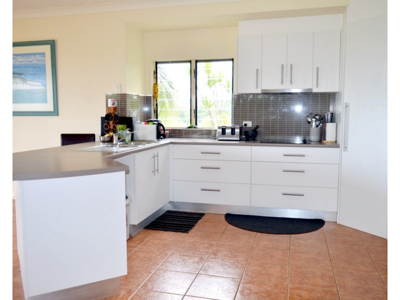 28 Dunkalli Crescent, Wongaling Beach QLD 4852