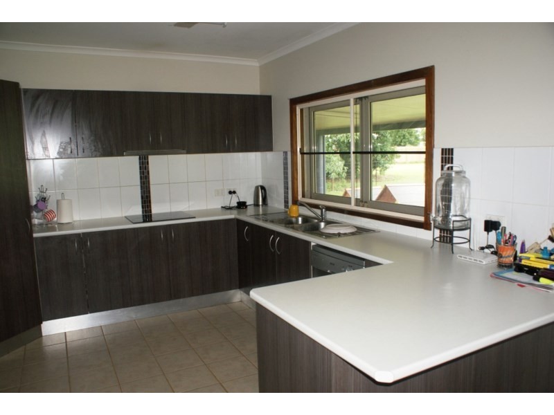 15 George Street, Silkwood QLD 4856