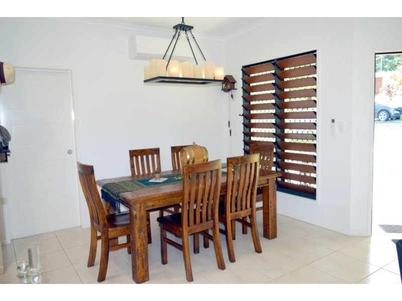 11 Endeavour Avenue, Mission Beach QLD 4852