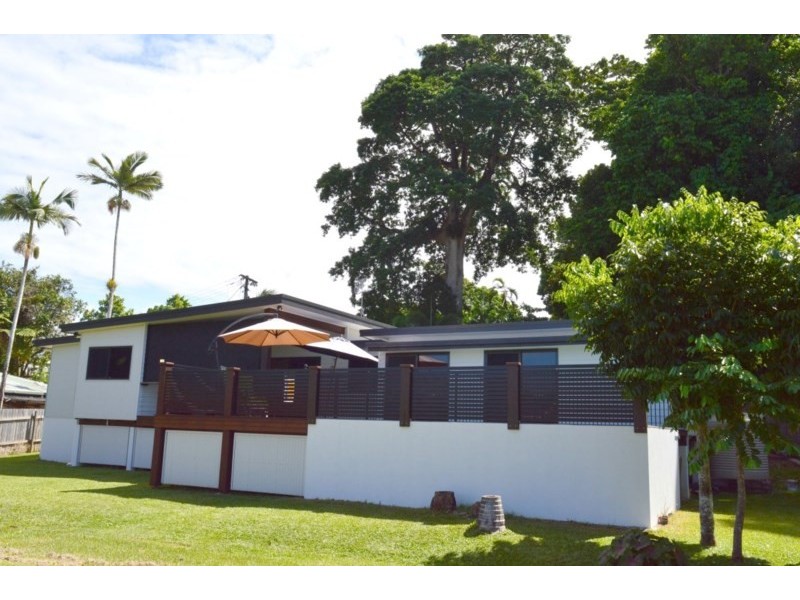 11 Endeavour Avenue, Mission Beach QLD 4852