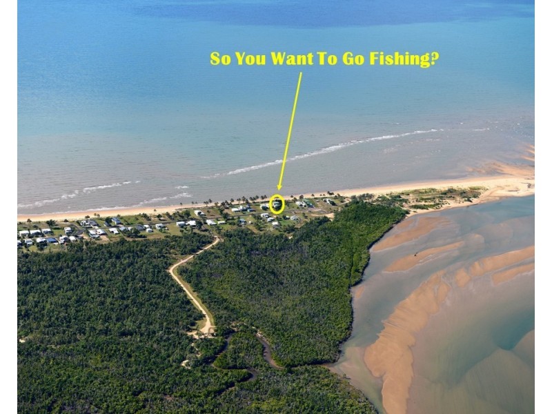 12 Taylor Street, Tully Heads QLD 4854