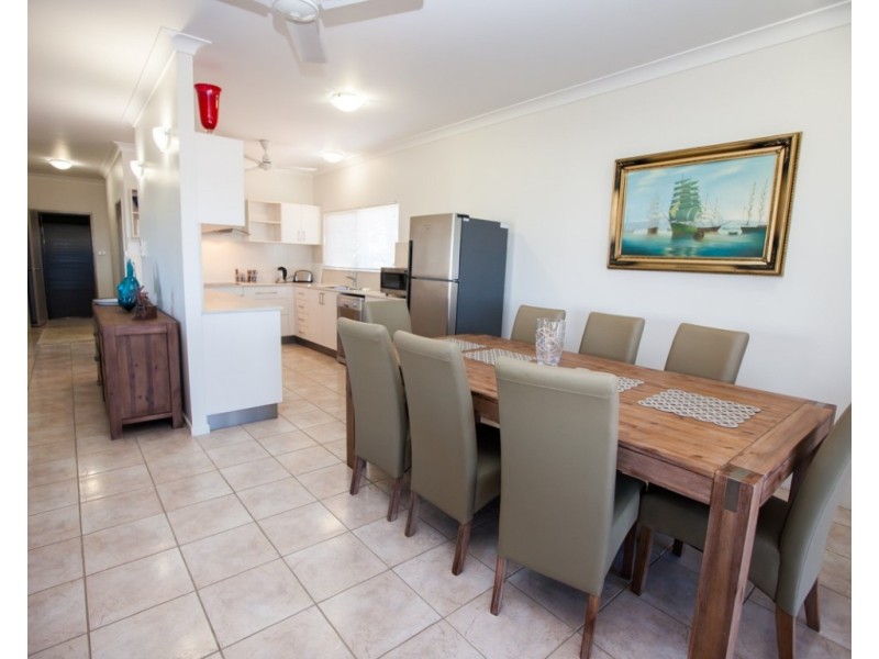 12 Taylor Street, Tully Heads QLD 4854