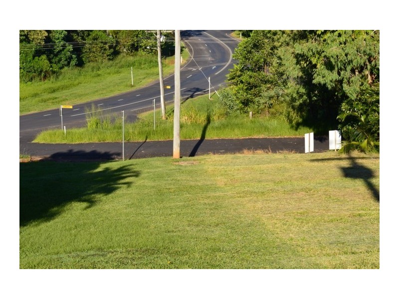 1 Commodore Street, South Mission QLD 4852