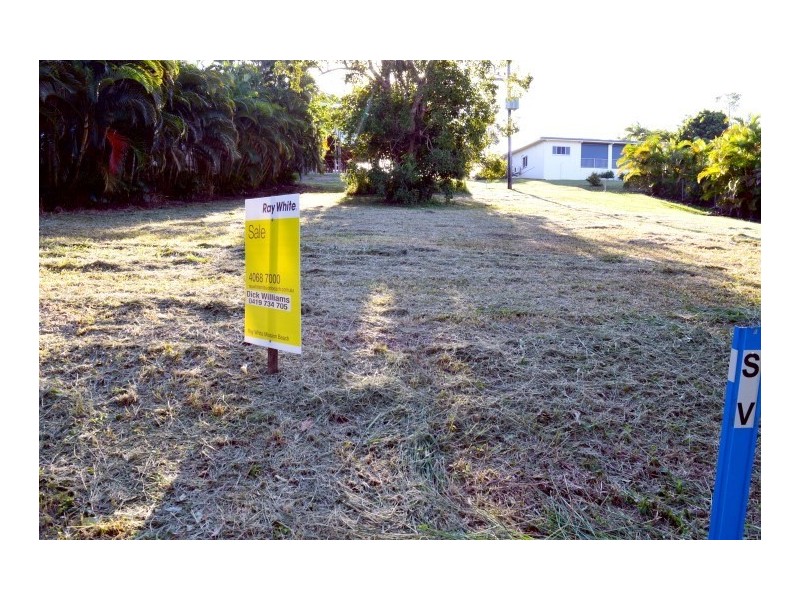 1 Commodore Street, South Mission QLD 4852