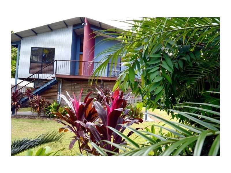 65 Holland Street, Wongaling Beach QLD 4852