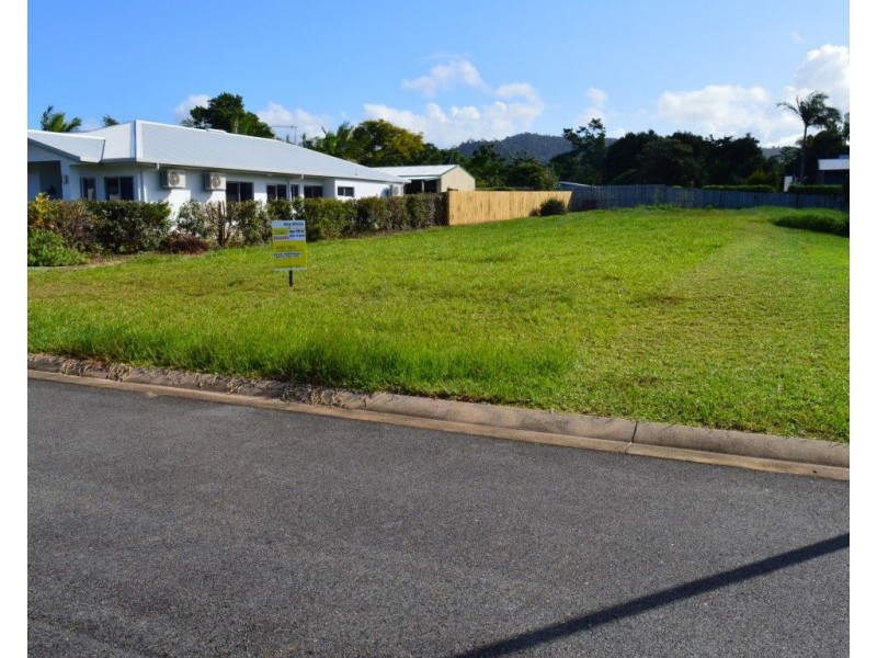 4 Nivosa Court, Mission Beach QLD 4852