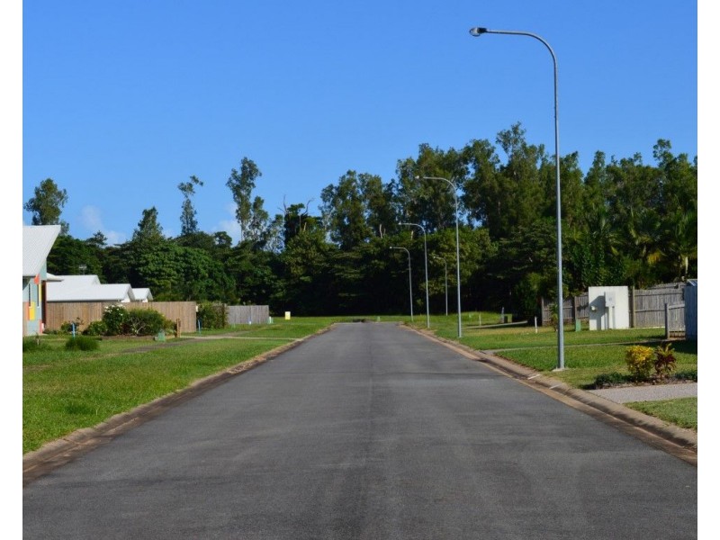 4 Nivosa Court, Mission Beach QLD 4852