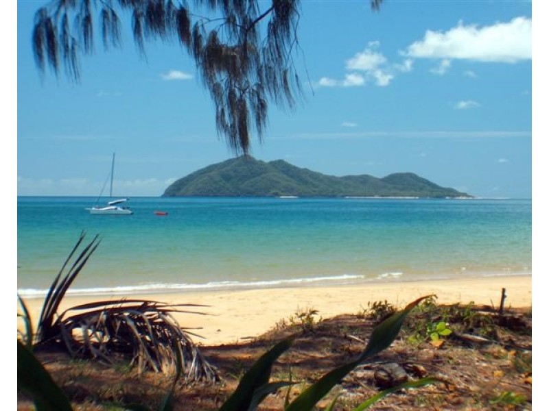 183 Alexander Drive, Mission Beach QLD 4852