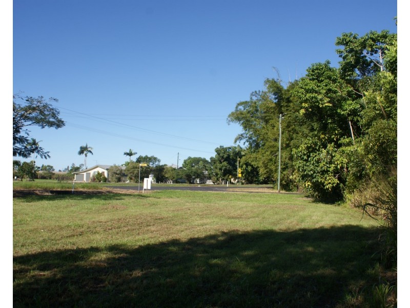 129 Silkwood Japoon Road, Silkwood QLD 4856