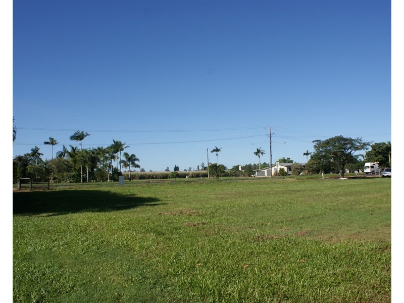 131 Silkwood Japoon Road, Silkwood QLD 4856