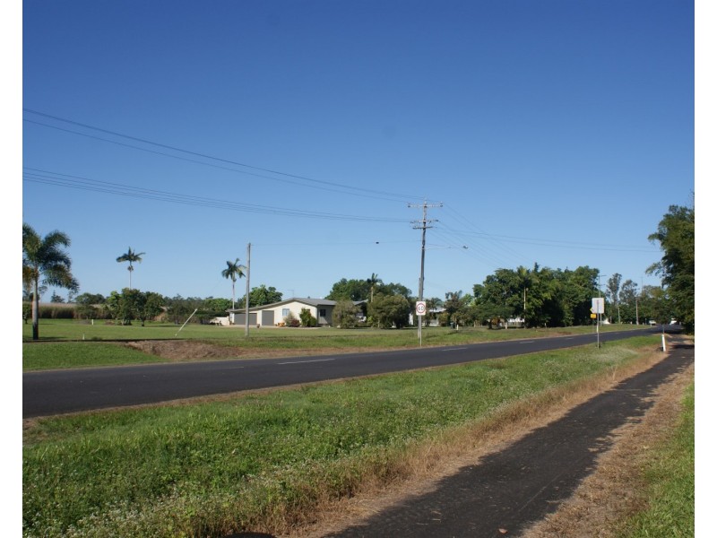 131 Silkwood Japoon Road, Silkwood QLD 4856