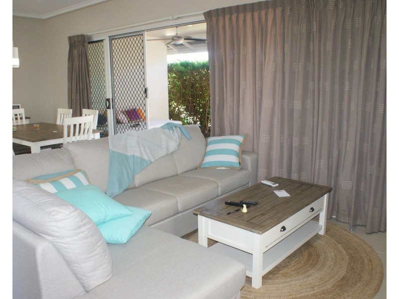 2/19 Mariner Drive, South Mission QLD 4852