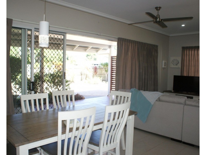 2/19 Mariner Drive, South Mission QLD 4852