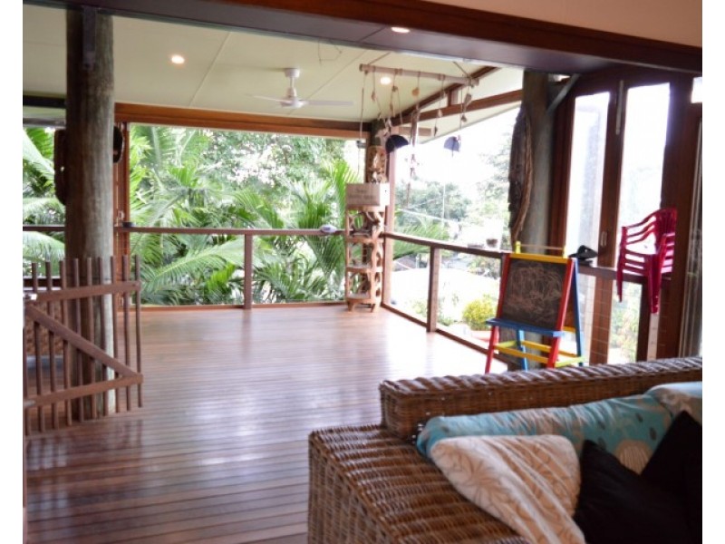 12 Endeavour Avenue, Mission Beach QLD 4852