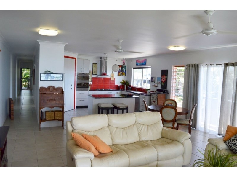 2/47 Banfield Parade, Wongaling Beach QLD 4852