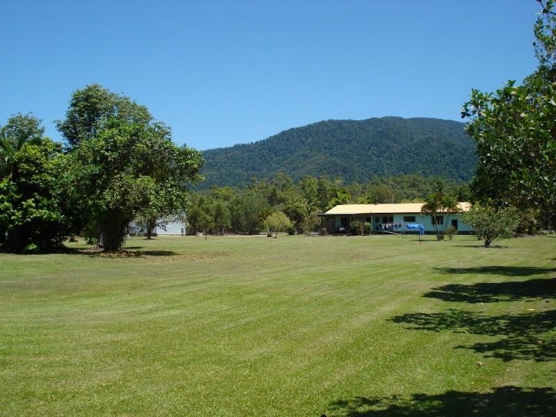 Mission Beach QLD 4852