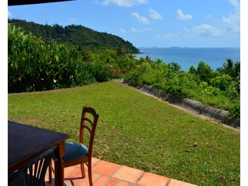 16 Cutten Street, Bingil Bay QLD 4852