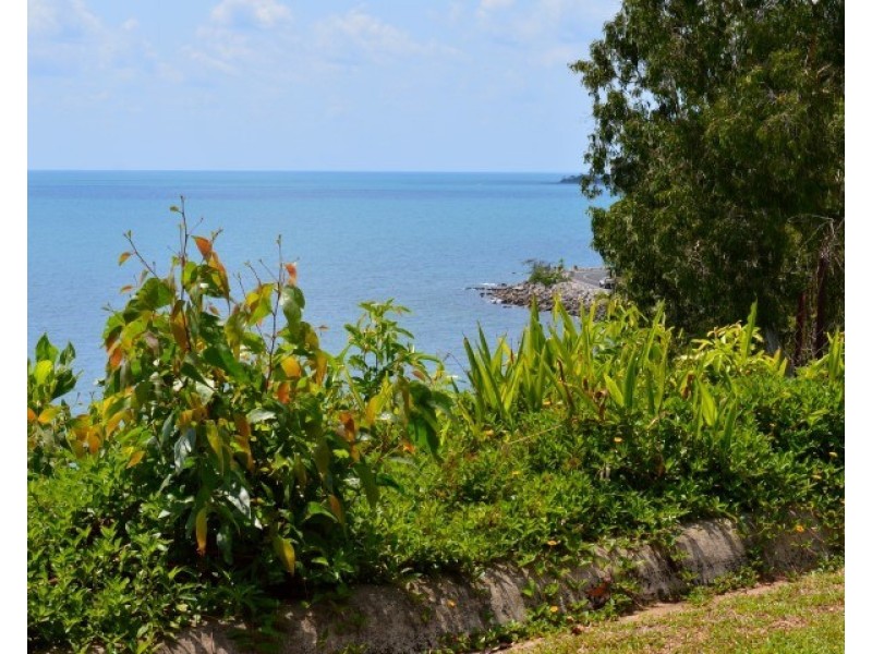 16 Cutten Street, Bingil Bay QLD 4852