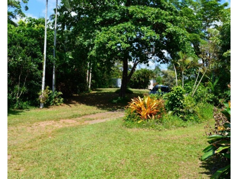 16 Cutten Street, Bingil Bay QLD 4852