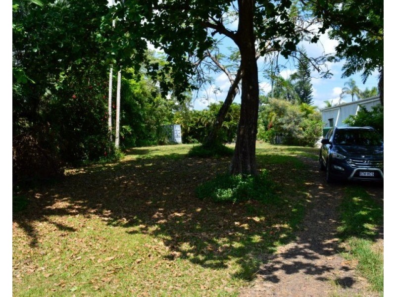 16 Cutten Street, Bingil Bay QLD 4852