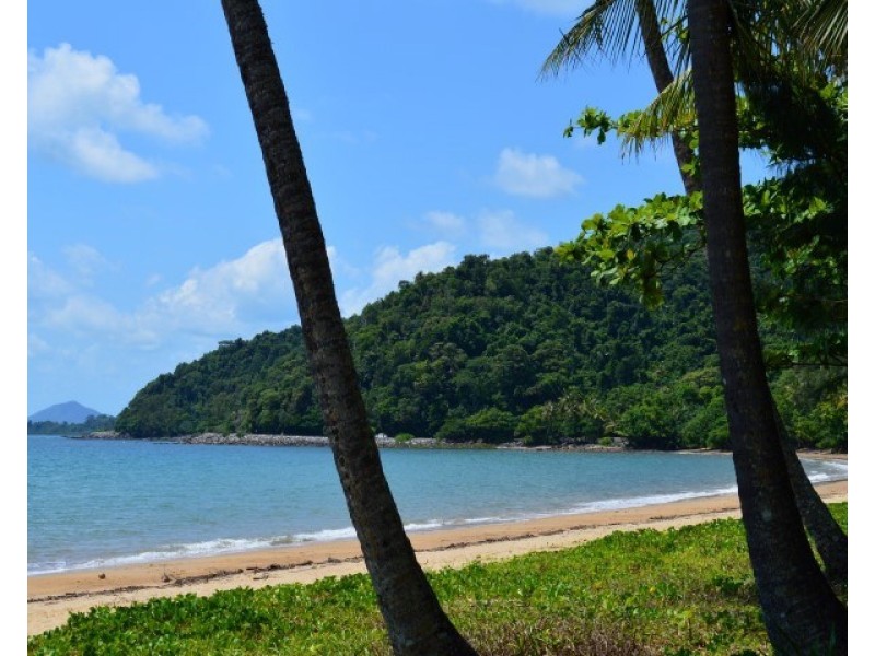 16 Cutten Street, Bingil Bay QLD 4852