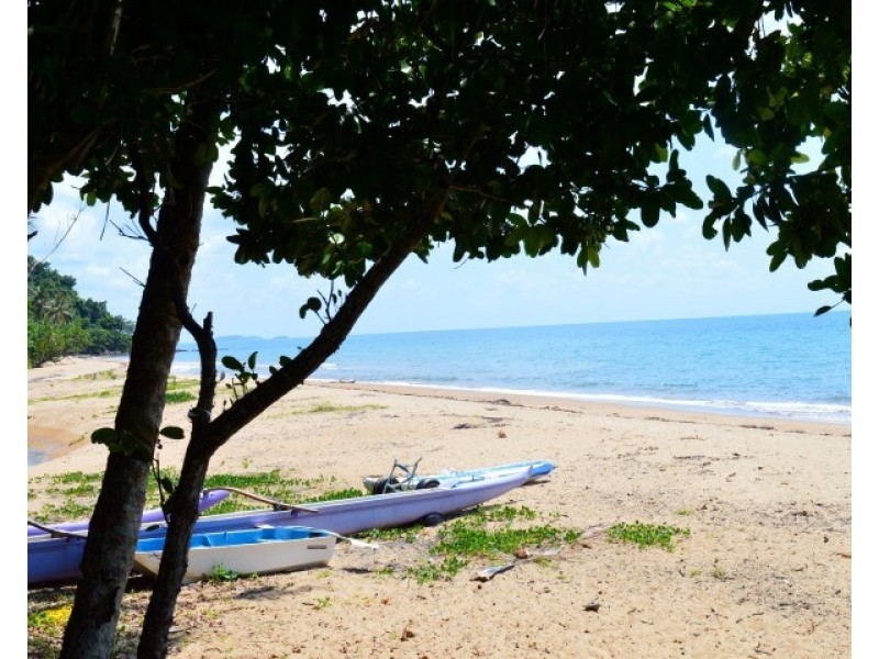 16 Cutten Street, Bingil Bay QLD 4852