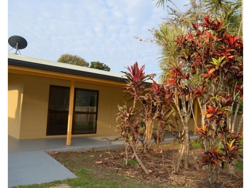 14 Casuarina Crescent, Mission Beach QLD 4852